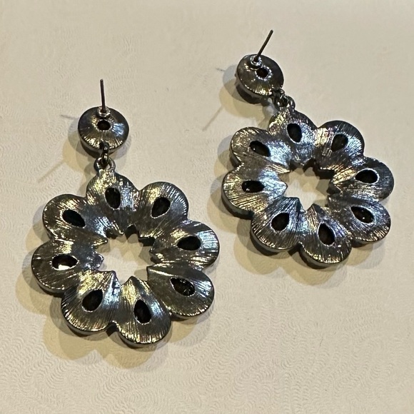 REBECCA MINKOFF XL Silver Crystal Black Faceted Stone Drop Flower Earrings - Picture 4 of 5
